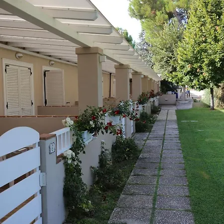 Garden Village Sirolo