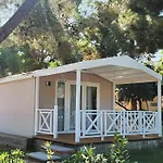 Garden Village Con Piscina, Riservata E Parcheggio 锡罗洛