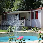 Garden Village Con Piscina, Riservata E Parcheggio Ferienpark 3*