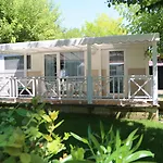 Garden Village Con Piscina, Riservata E Parcheggio 假日公园