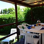 Garden Village Con Piscina, Riservata E Parcheggio Ferienpark