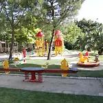 Garden Village Con Piscina, Riservata E Parcheggio