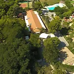 Garden Village Con Piscina, Riservata E Parcheggio 3* Sirolo