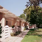 Garden Village Con Piscina, Riservata E Parcheggio 3*