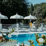 Garden Village Con Piscina, Riservata E Parcheggio Ferienpark Sirolo
