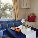 Ferienpark Garden Village Con Piscina, Riservata E Parcheggio