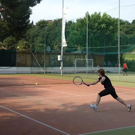 绿色花园村旅馆 假日公园 3*