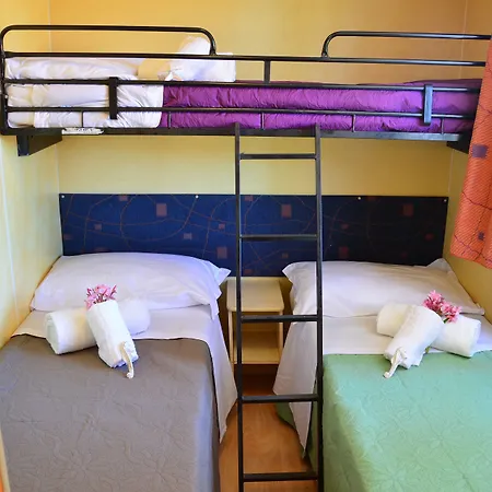 假日公园 绿色花园村旅馆 3*