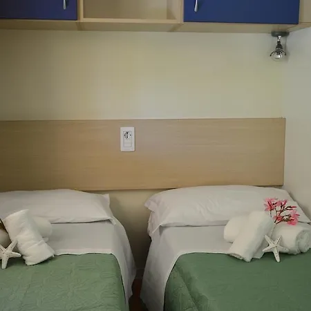 假日公园 绿色花园村旅馆 锡罗洛