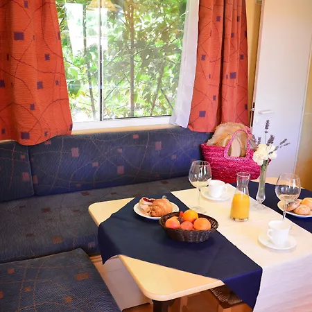 Garden Village Con Piscina, Riservata E Parcheggio 3*