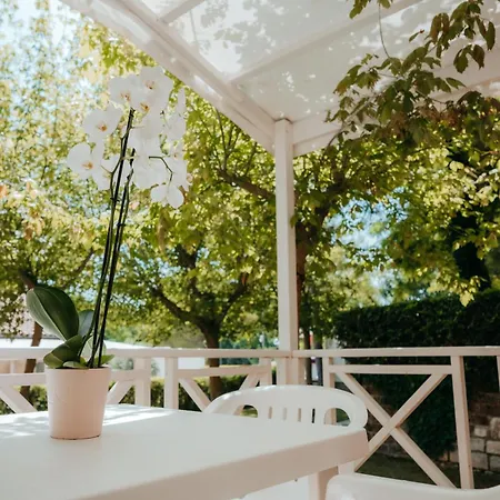 منتزه العطل Garden Village Con Piscina, Riservata E Parcheggio 3*