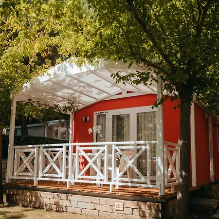 Garden Village Con Piscina, Riservata E Parcheggio منتزه العطل
