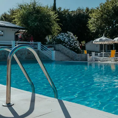 منتزه العطل Garden Village Con Piscina, Riservata E Parcheggio