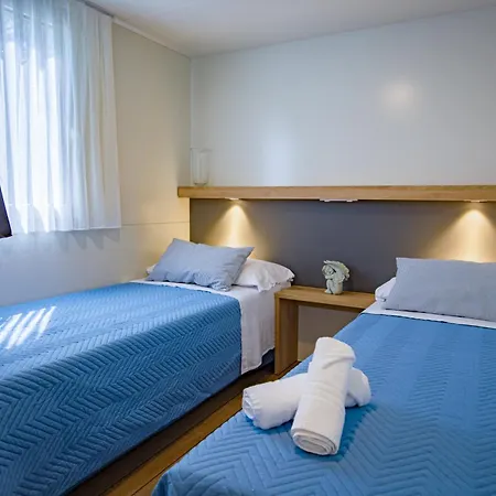 Garden Village Con Piscina, Riservata E Parcheggio 3*