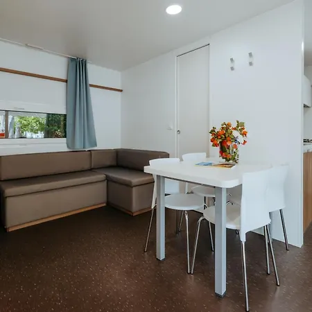 Garden Village Con Piscina, Riservata E Parcheggio Sirolo