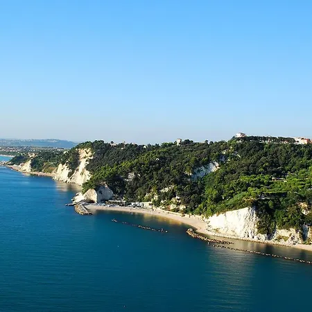 Garden Village Con Piscina, Riservata E Parcheggio