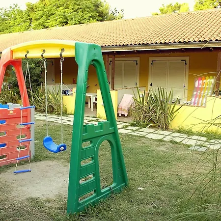 Garden Village База отдыха 3*