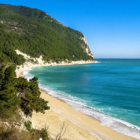 假日公园 绿色花园村旅馆 3*