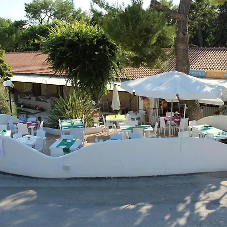 绿色花园村旅馆 3*